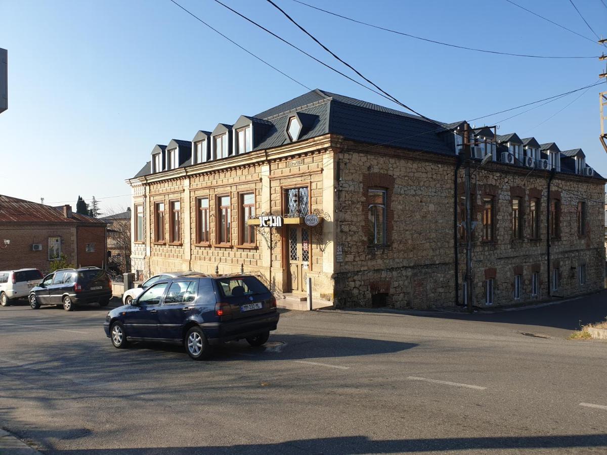Edemi Hotel Kutaisi Exteriér fotografie